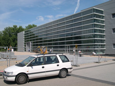 Daimler BIC Glasfassade 2005